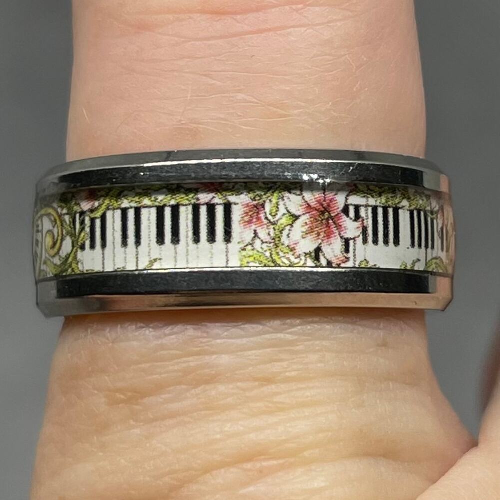 Music Lover Floral Keyboard Piano Treble Clef Stainless Steel Band Ring Size 8